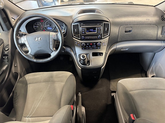 Hyundai H-1 17 of 21