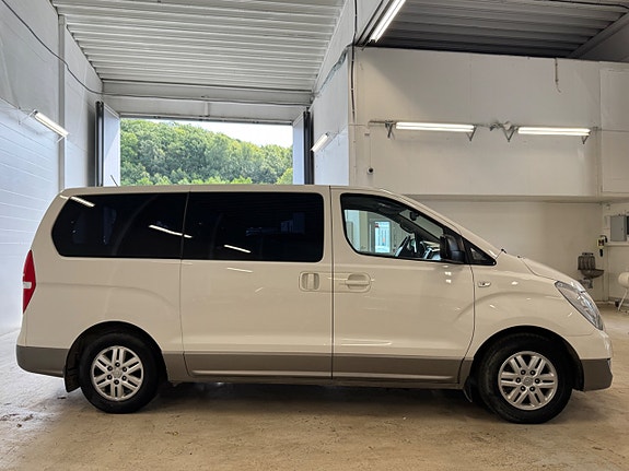 Hyundai H-1 9 of 21
