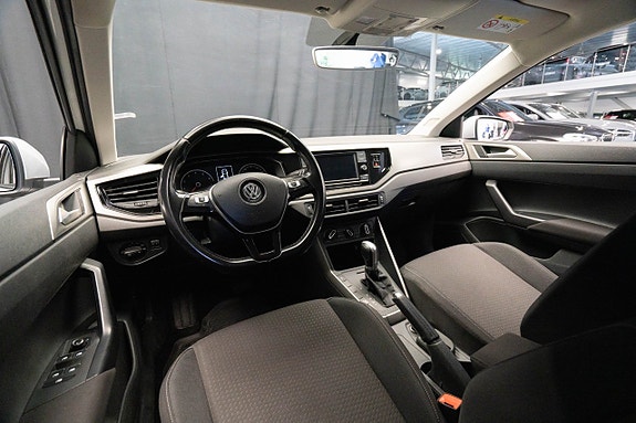 Volkswagen Polo 10 of 19