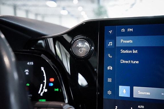 Lexus NX350h 15 of 30