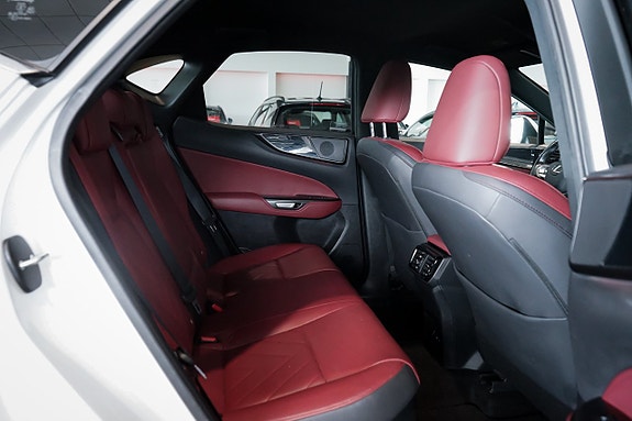 Lexus NX350h 11 of 30