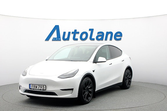 Tesla Model Y 4 of 30