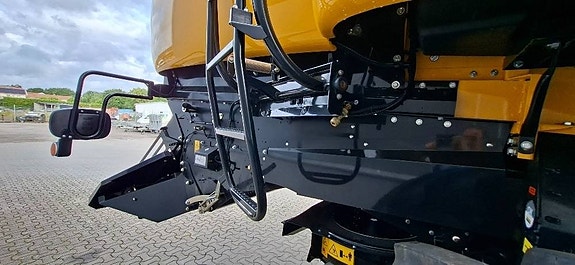 New Holland CX8.70 FS 9 of 18