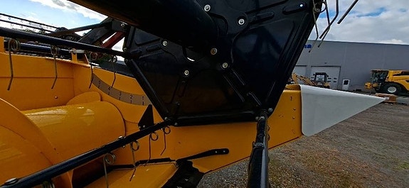New Holland CX8.70 FS 17 of 18