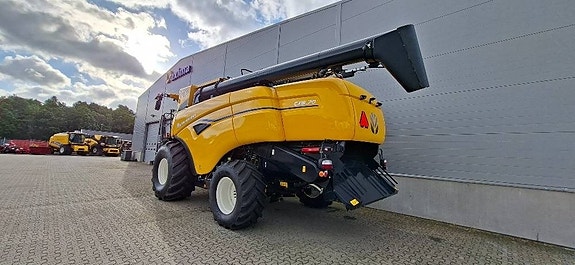New Holland CX8.70 FS 4 of 18
