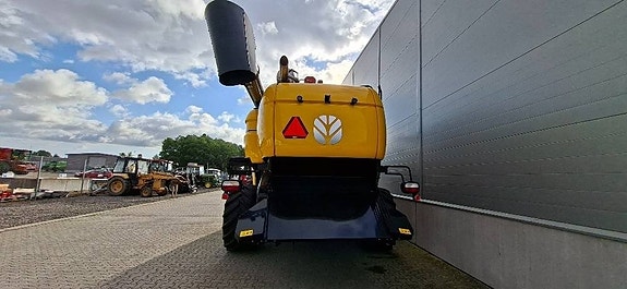 New Holland CX8.70 FS 5 of 18