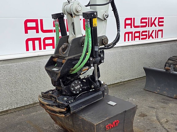 Takeuchi TB290-2 4 of 11