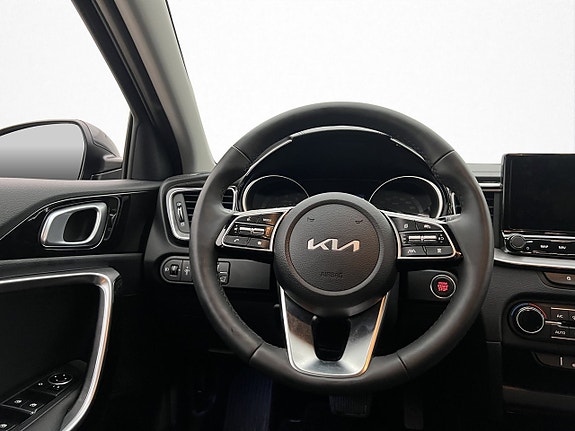Kia Ceed 12 of 30