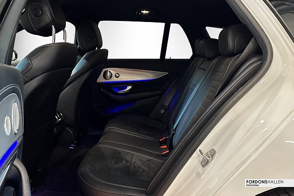 Mercedes-Benz E220 12 of 29
