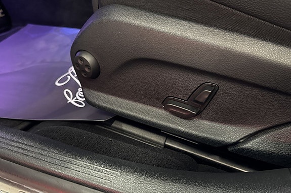 Mercedes-Benz E220 26 of 29
