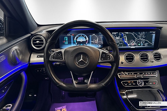 Mercedes-Benz E220 14 of 29