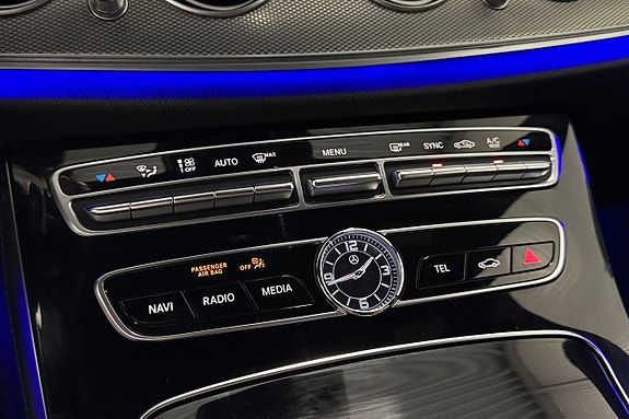Mercedes-Benz E220 23 of 29