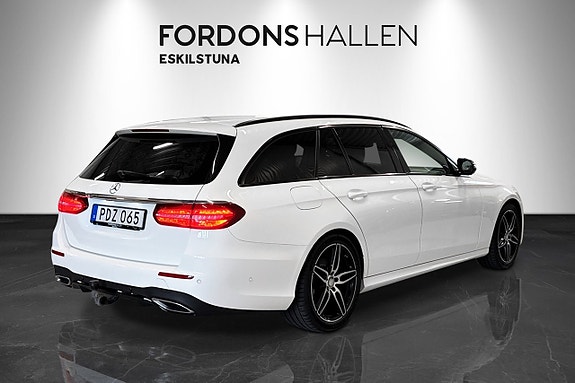 Mercedes-Benz E220 7 of 29