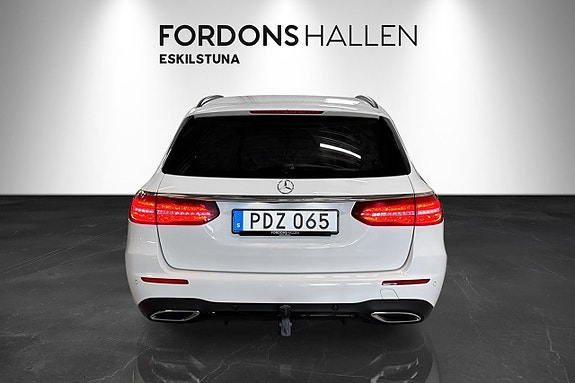 Mercedes-Benz E220 6 of 29