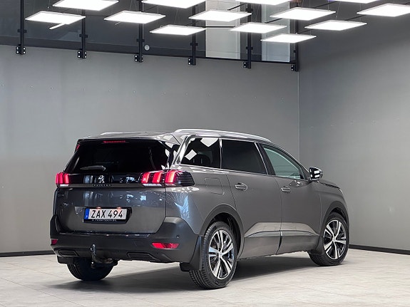 Peugeot 5008 2 of 20