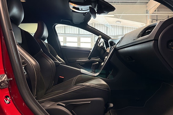 Volvo V60 6 of 11