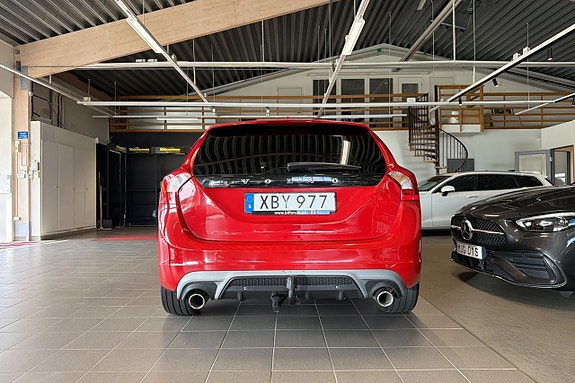 Volvo V60 4 of 11