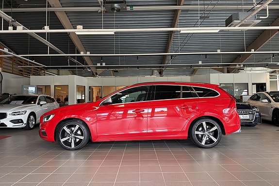 Volvo V60 2 of 11