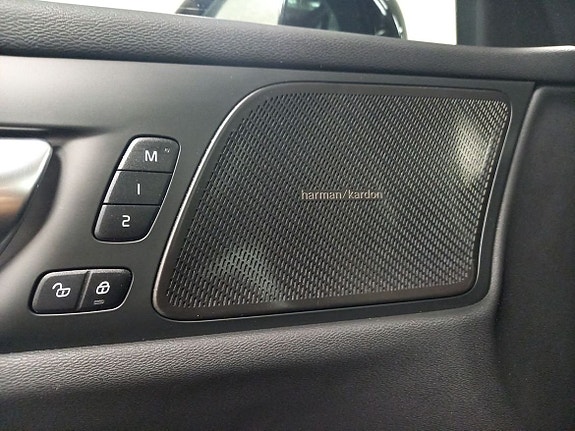 Volvo V60 13 of 16
