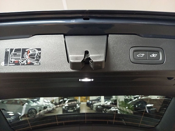Volvo V60 11 of 16