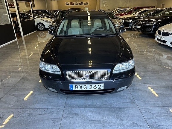 Volvo V70 10 of 21