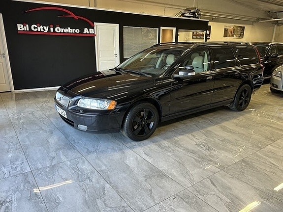 Volvo V70 3 of 21