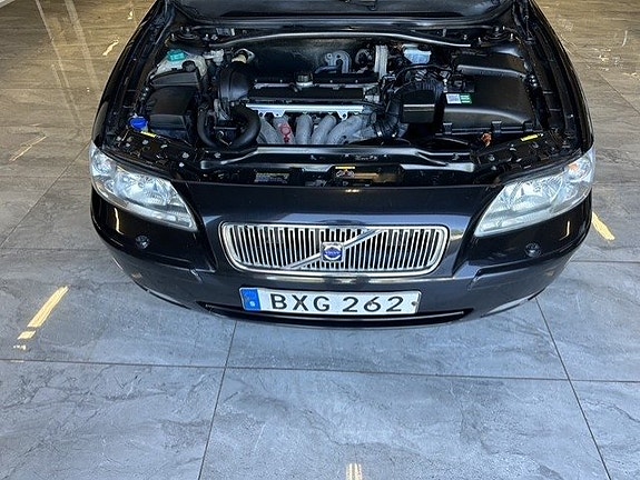 Volvo V70 11 of 21