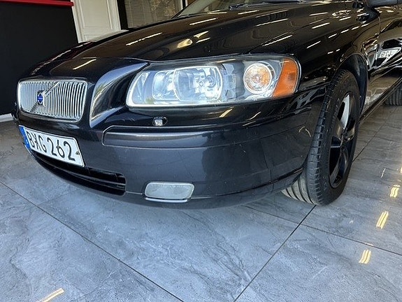 Volvo V70 6 of 21