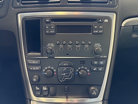Volvo V70 9 of 21