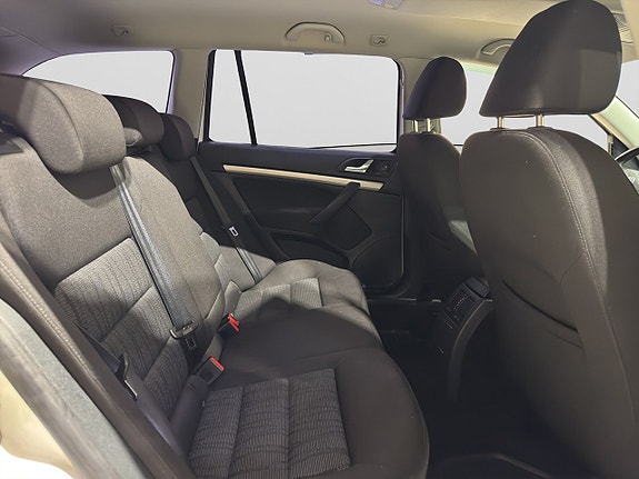 Skoda Octavia 10 of 17