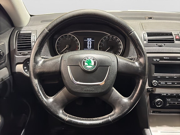 Skoda Octavia 14 of 17