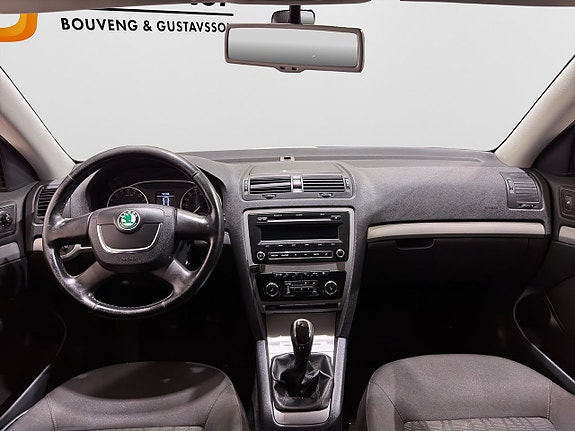 Skoda Octavia 13 of 17
