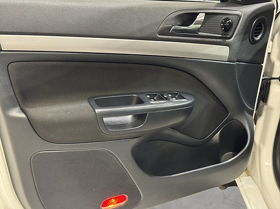 Skoda Octavia 12 of 17