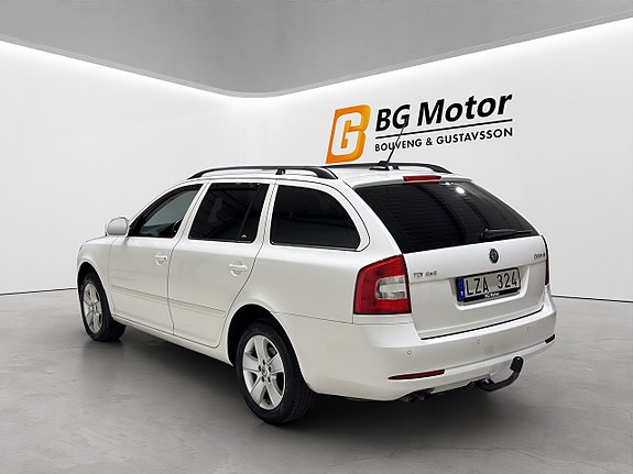 Skoda Octavia 6 of 17