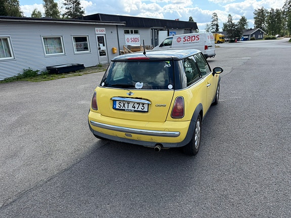 MINI Cooper 5 of 7