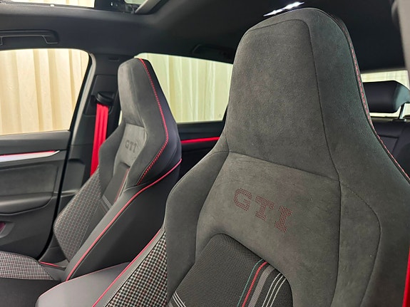 Volkswagen Golf I 17 of 30