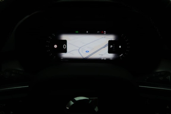 Volvo XC40 9 of 16