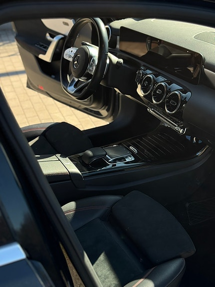 Mercedes-Benz A200 5 of 7