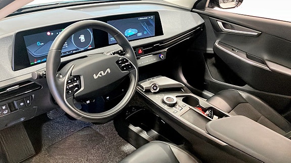 Kia EV6 8 of 12