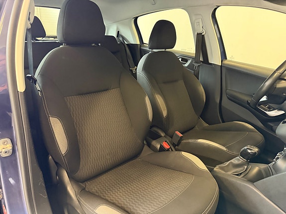Peugeot 208 7 of 13