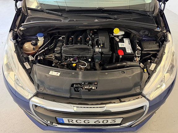 Peugeot 208 13 of 13