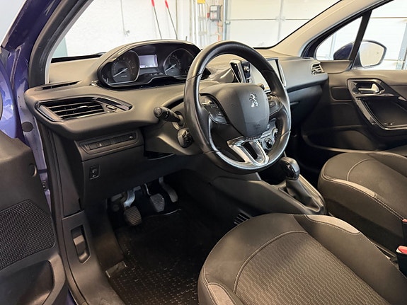 Peugeot 208 12 of 13