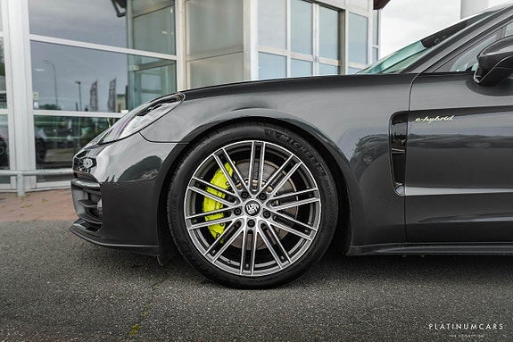Porsche Panamera 4 6 of 21