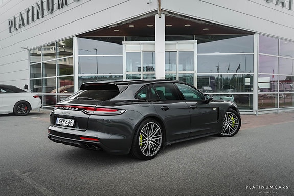 Porsche Panamera 4 2 of 21
