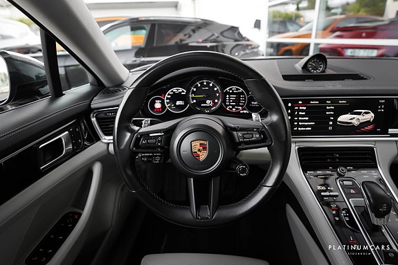 Porsche Panamera 4 9 of 25