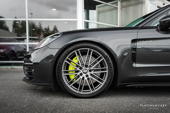 Porsche Panamera 4 25 of 25