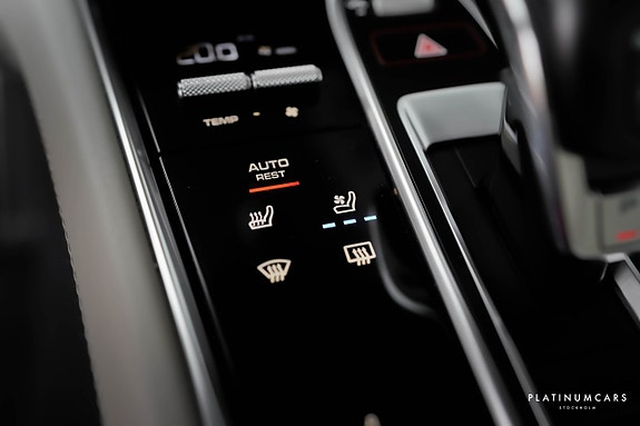 Porsche Panamera 4 14 of 25