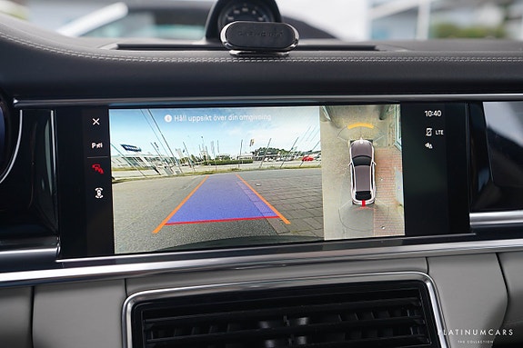 Porsche Panamera 4 18 of 21