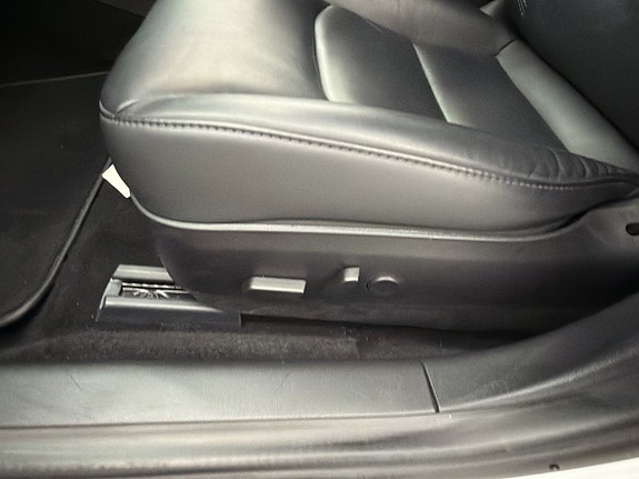 Tesla Model 3 12 of 30