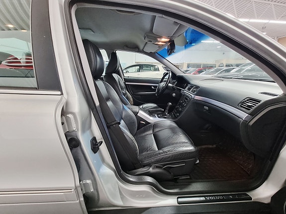 Volvo S80 14 of 24